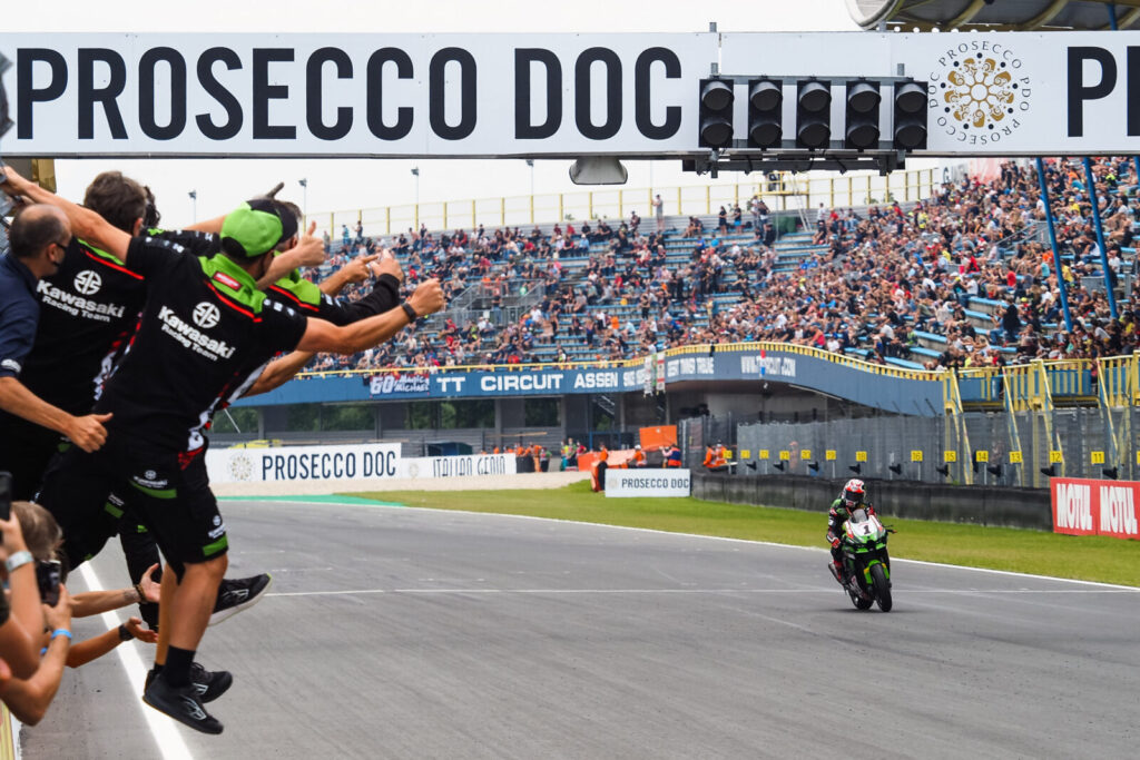 Vítěz #1 Jonathan Rea, GBR, Kawasaki Racing Team WorldSBK, FIM Superbike World Championship, závod 2, Assen 2021,