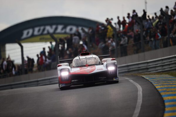 #7 Conway, Kobajaši a Lopez, Toyota Gazoo Racing, Toyota GR010 - Hypercar, 24H Le Mans 2021