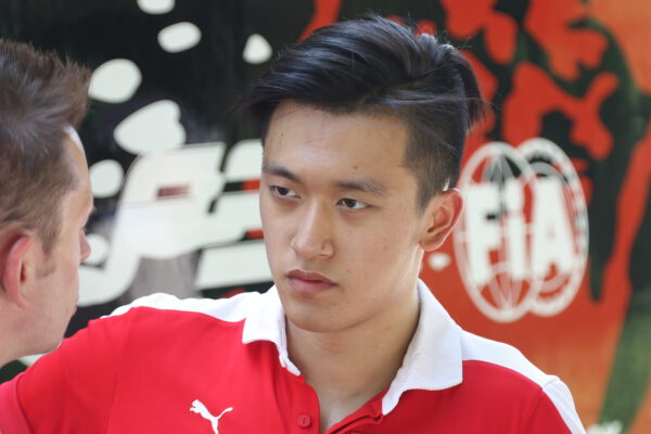 Číňan Guanyu Zhou pojede F1 za tým Alfy Romeo