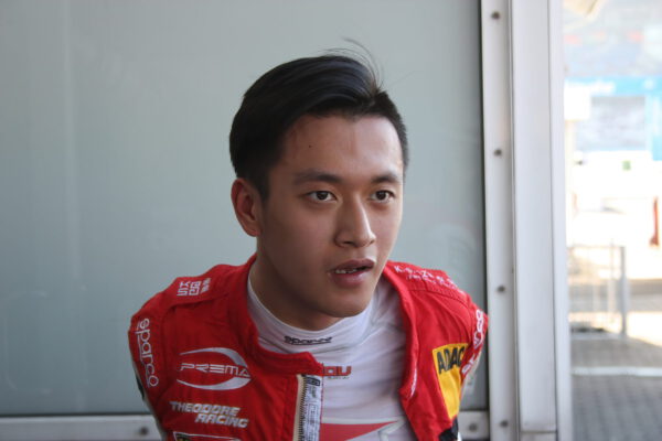 Číňan Guanyu Zhou pojede F1 za tým Alfy Romeo