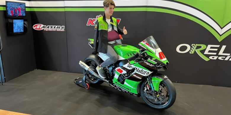Oliver König na svém novém motocyklu WorldSBK Kavasaki