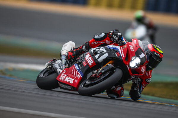#1 Yoshimura SERT Motul (Black, Simeon, Guintoli), Suzuki GSX- R1000