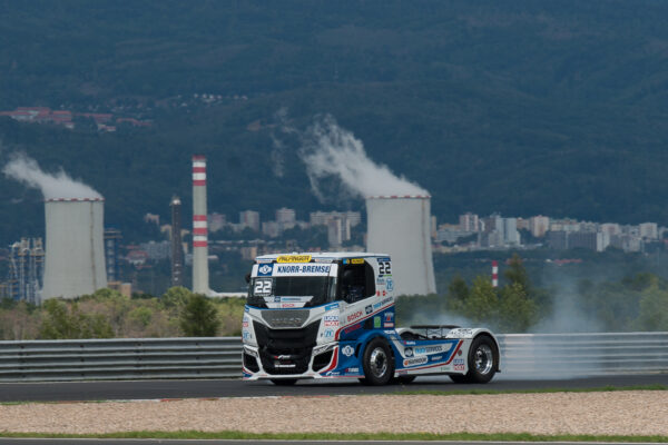 #22 Lukas Hahn (DEU) Iveco