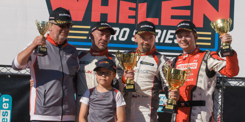 #68 Petr Semerád (CZE), Hyundai i30N -vynikající třetí místo z poslední řady na roštu (foto: Jan Škoda)