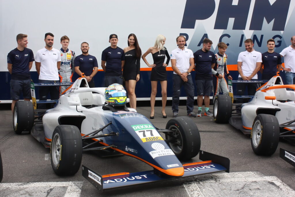 Charouz Racing System