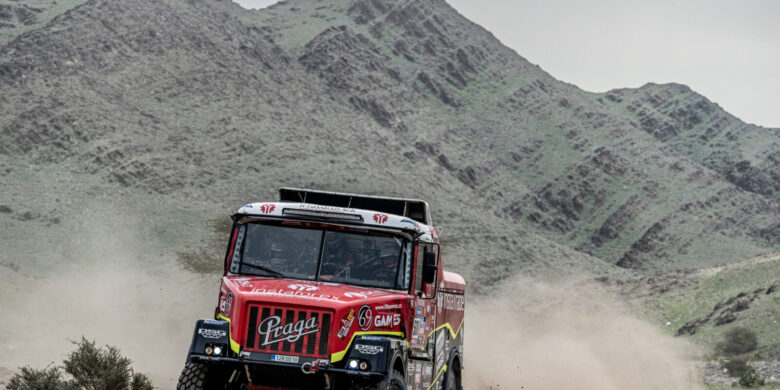 #508 Aleš Loprais, Petr Pokora a Jaroslav Valtr ml. – Praga V4S DKR, Instaforex Loprais Team, Dakar 2023