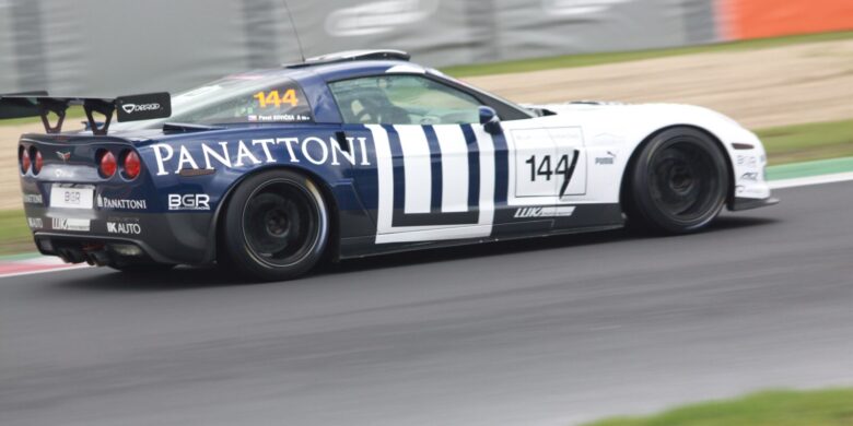 Pavel Sovička - Corvette Z06 - Blue Garage Racing - Hankook Carboniacup Most 2023 by IracingNews.cz