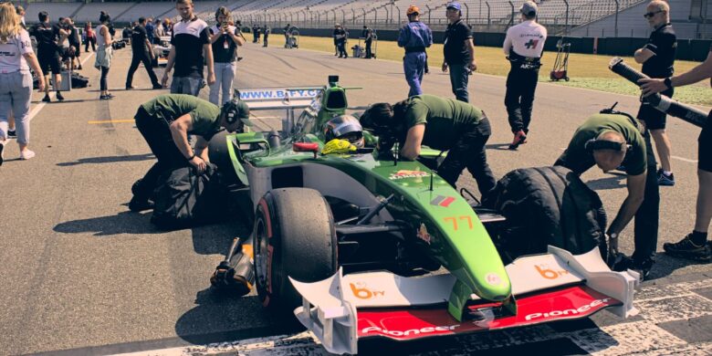 Klass Zwart (NL) Jaguar R5 F1 Cosworth 3,0 - Landsail Maxx Formula Hockenheimring, foto pořadatele