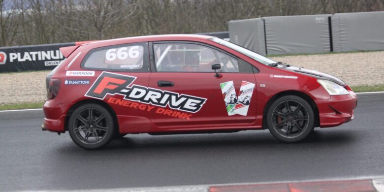 Gustav Niedelský - Honda Civic Type R - F-Drive Racing Hankook Carboniacup 2023 Most © V. Rožánek