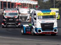 John Newell (GB) na čele skupiny FIA ETRC v Zolderu © Richard Kienberger