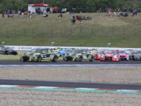 Start do závodu TCR Eastern Europe autodrom Most 2025 © V. Rožánek