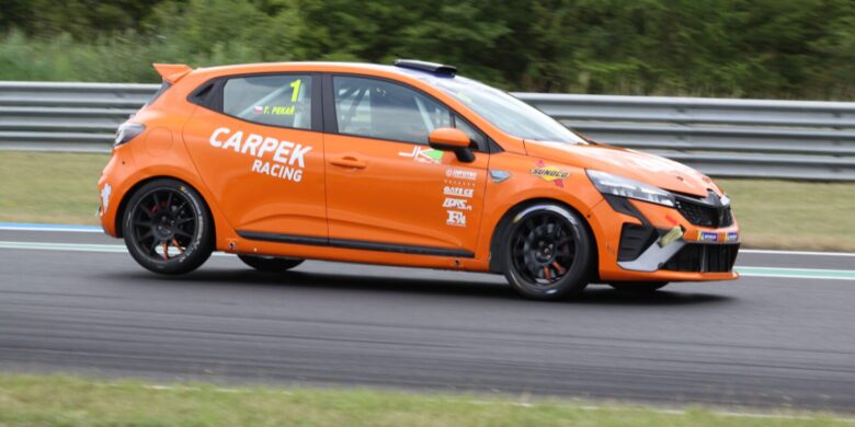 Tomáš Pekař - Carpek Racing Clio Cup Bohemia 2025 © V. Rožánek